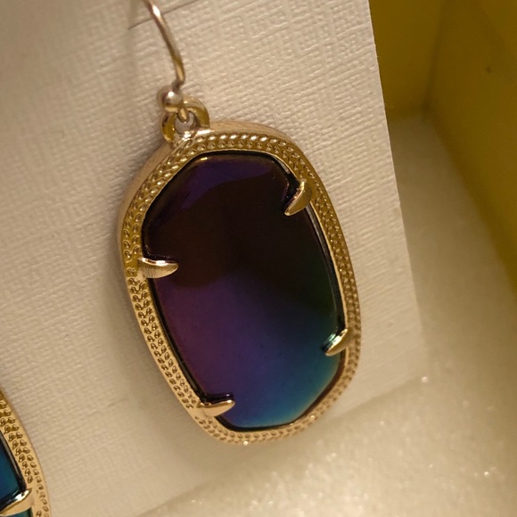 NWOT RARE & Retired Kendra Scott Elle Earrings Black Iridescent & Yellow Gold😊 - Picture 12 of 16